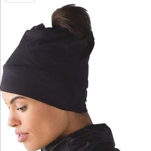 Lululemon Top Knot Toque O/S black